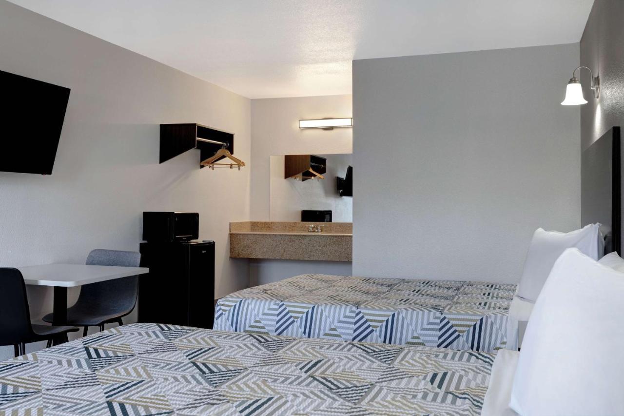Crestview Hotel 2*